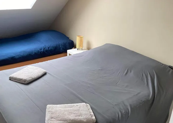 Anselme, F2 Duplex Avec Cour Commune Et Proche De La Mer ,2