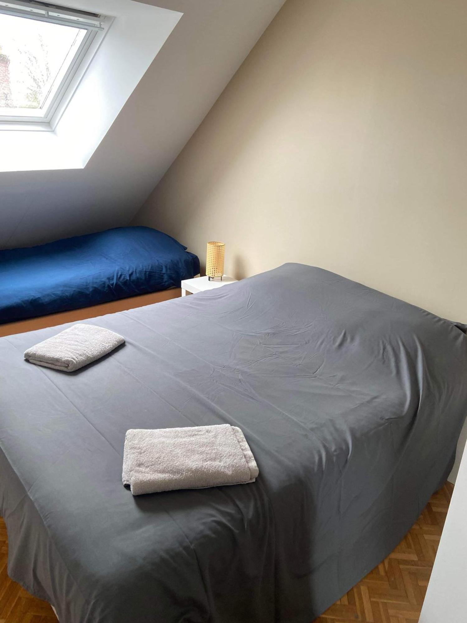 Anselme, F2 Duplex Avec Cour Commune Et Proche De La ,2