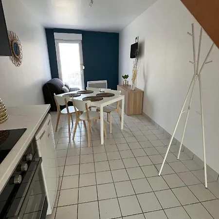 Anselme, F2 Duplex Avec Cour Commune Et Proche De La Mer ,2 Ver-sur-Mer Buitenkant foto